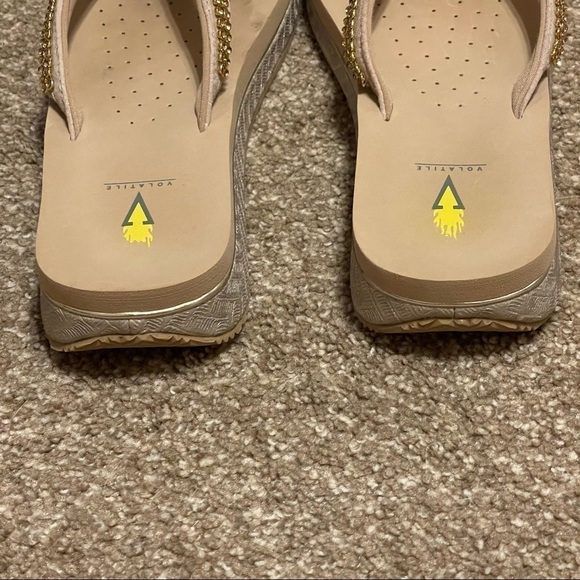 Volatile Womens Sol Sandals Sandals Casual, Women's, Size: 11, Gold - Picture 5 of 8